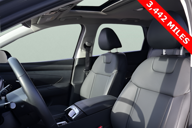 Used 2025 Gray Hyundai SEL Convenience image 12