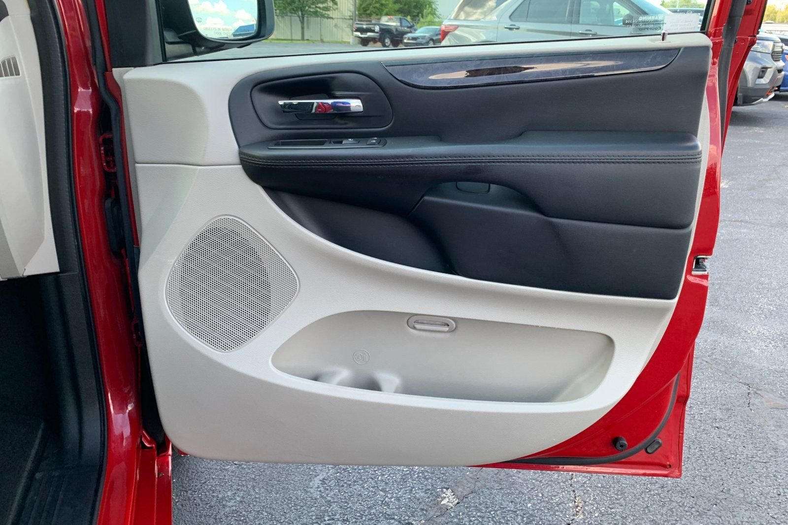 Used 2015 Red Dodge SE image 21