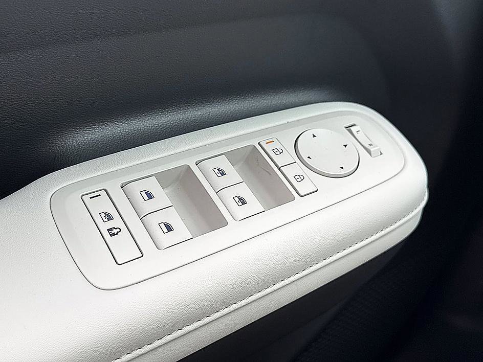 New 2026 Serenity White Hyundai SEL image 15