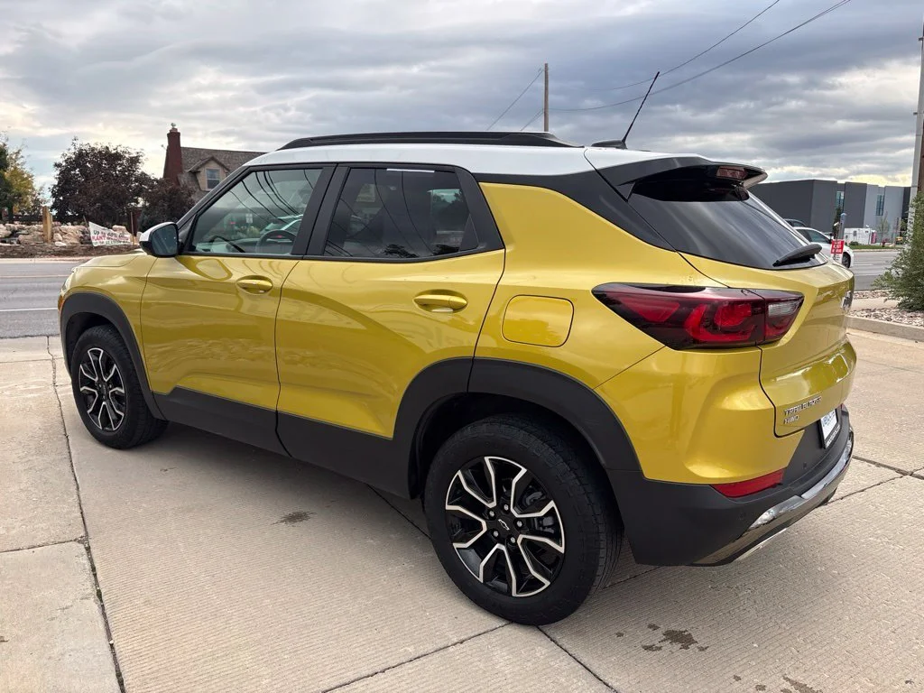 Used 2025 Yellow Chevrolet ACTIV image 7