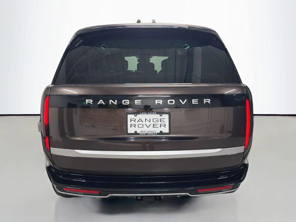 New 2026 Tourmaline Brown in Gloss finish Land Rover Autobiography image 10