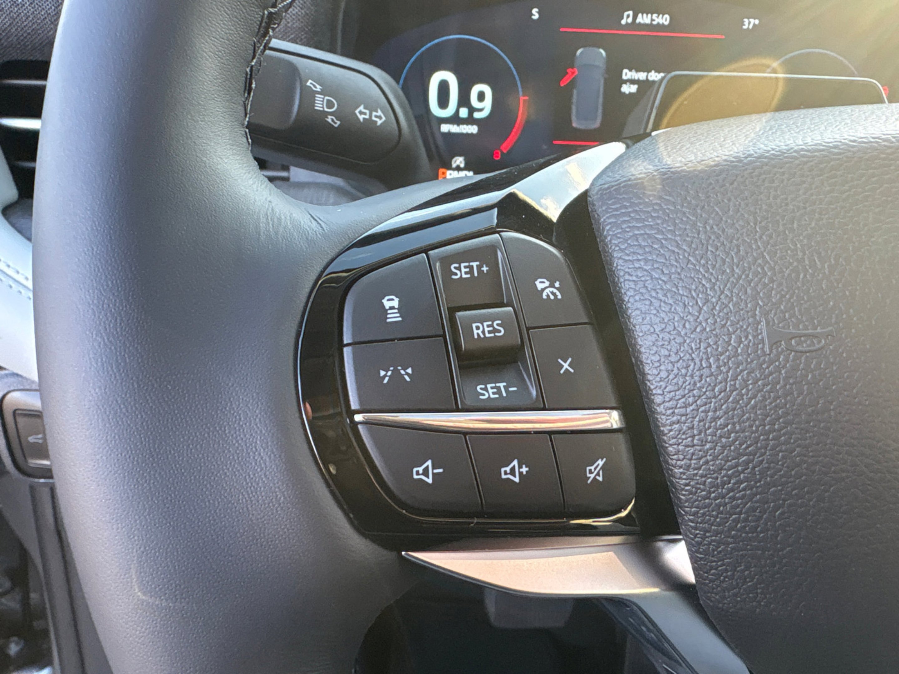 2026 Ford Explorer Platinum - Photo 18