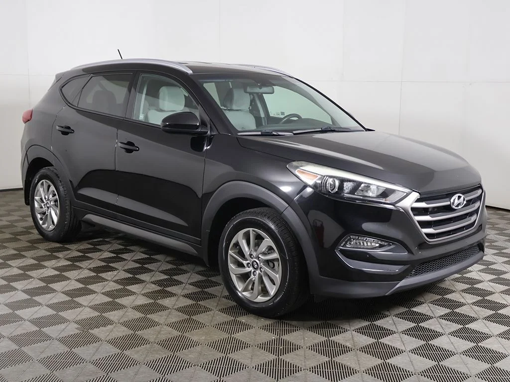 Used 2016 Hyundai Tucson SE with VIN KM8J3CA46GU212351 for sale in Parma, OH