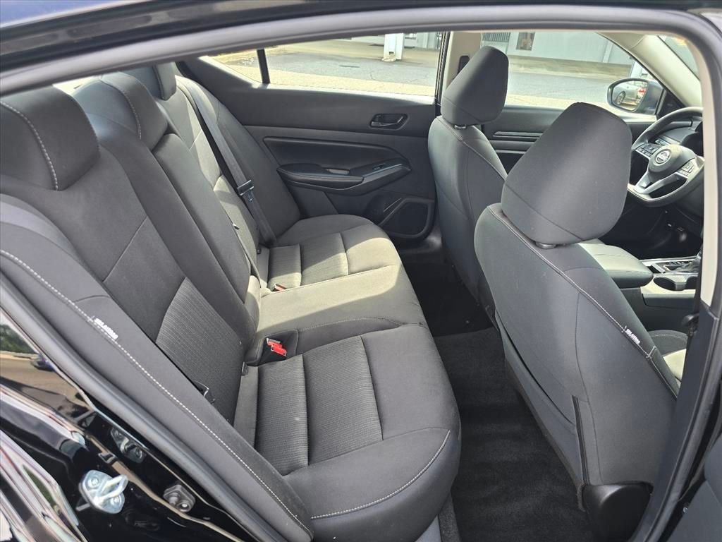 Used 2025 Black Nissan 2.5 SV image 13