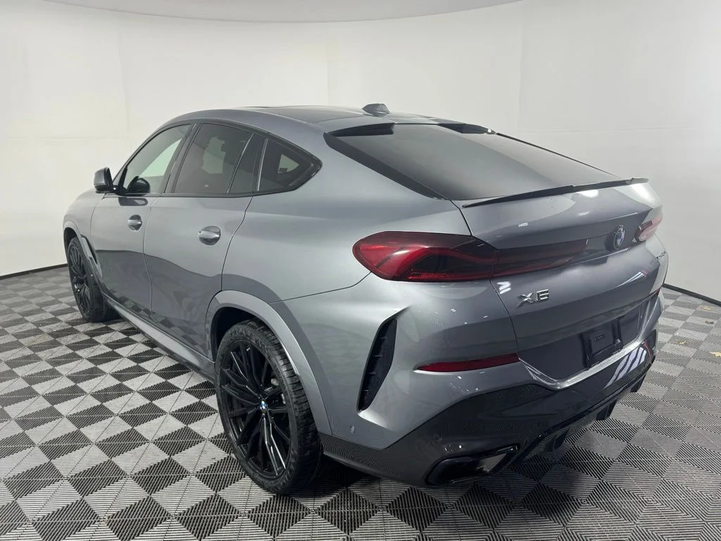 Certified Used 2024 Gray BMW xDrive40i image 7