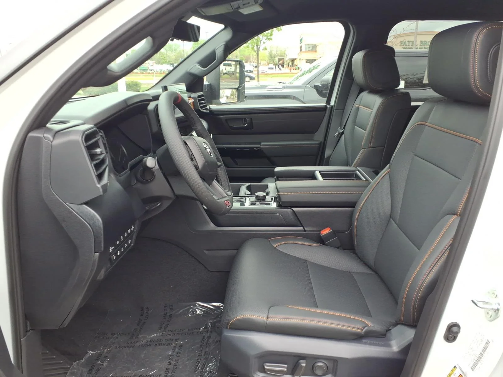 New 2026 Ice Cap (040) Toyota SR5 CREWMAX image 11