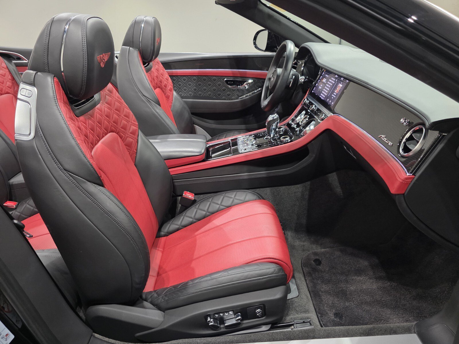 Used 2023 Beluga Bentley GT Azure image 25