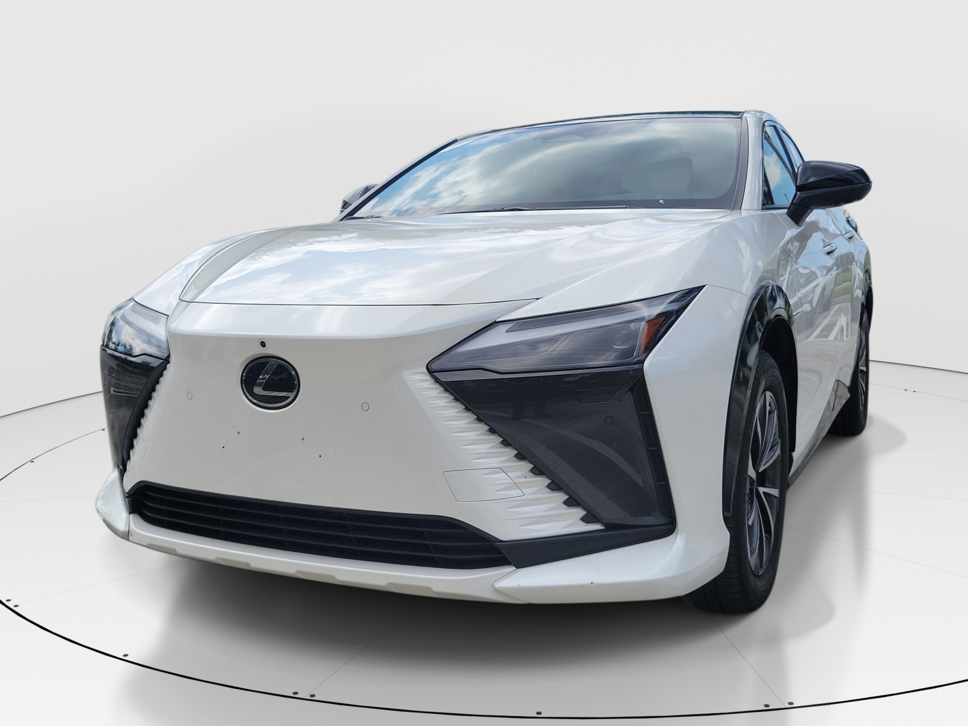 Certified Used 2023 White Pearl Lexus RZ 450e Premium image 5