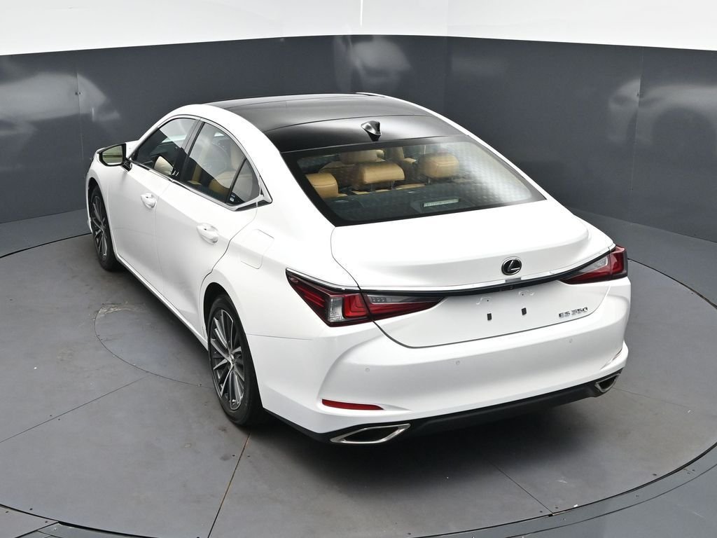 Used 2024 White Lexus 350 image 33