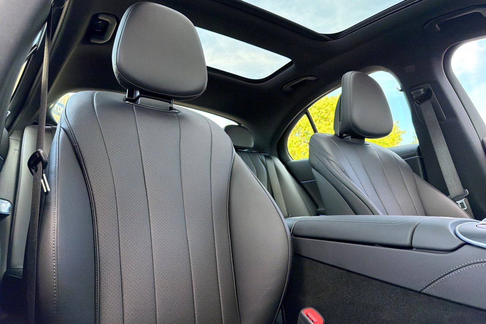 New 2027 Graphite Grey Metallic Mercedes-Benz E 350 image 3