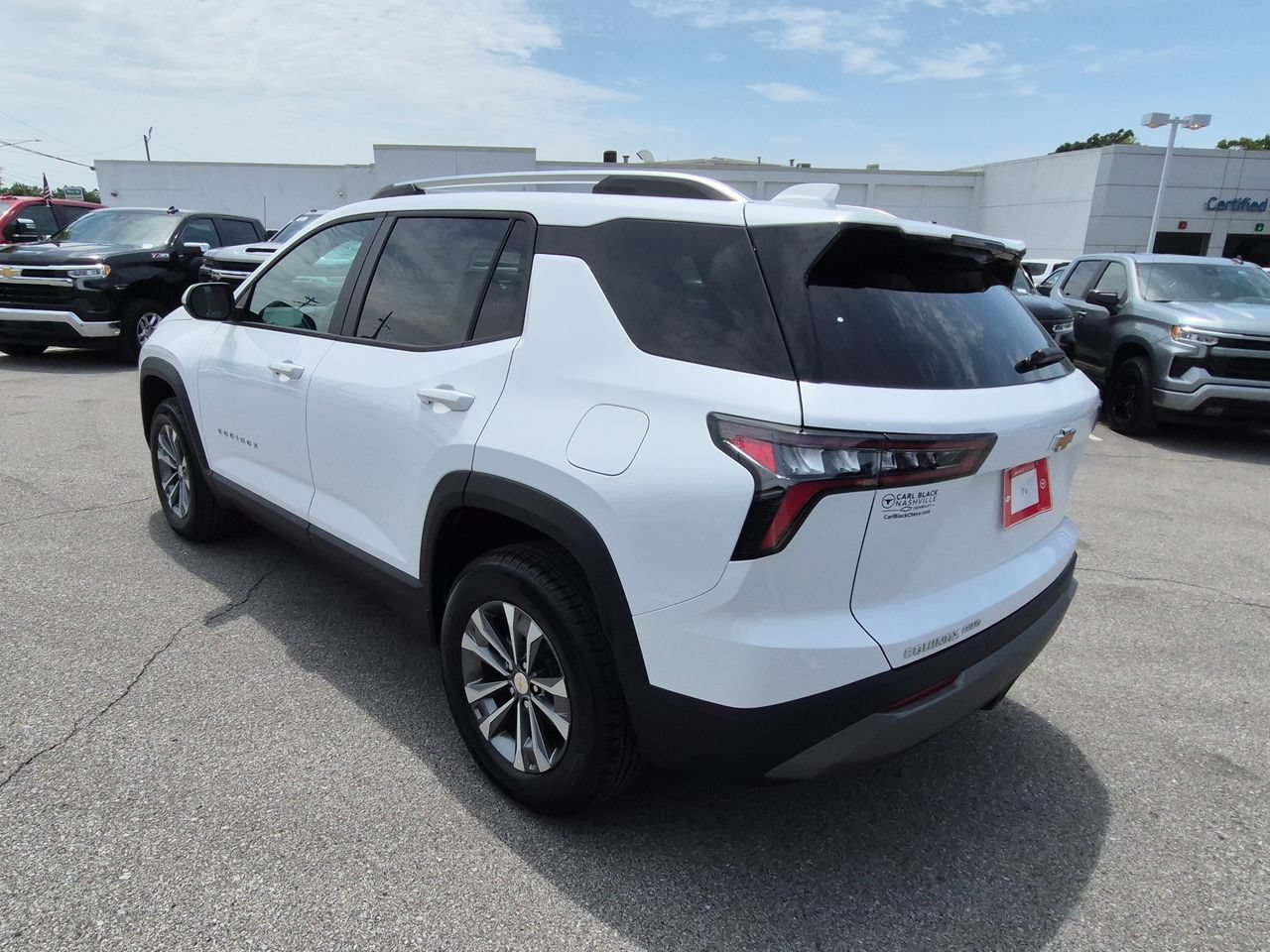 2027 Chevrolet Equinox LT - Photo 6