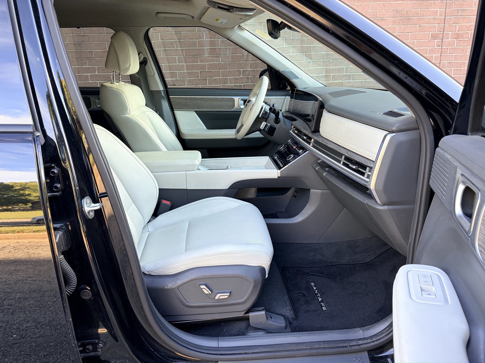 Certified Used 2024 Phantom Black Hyundai Limited image 15