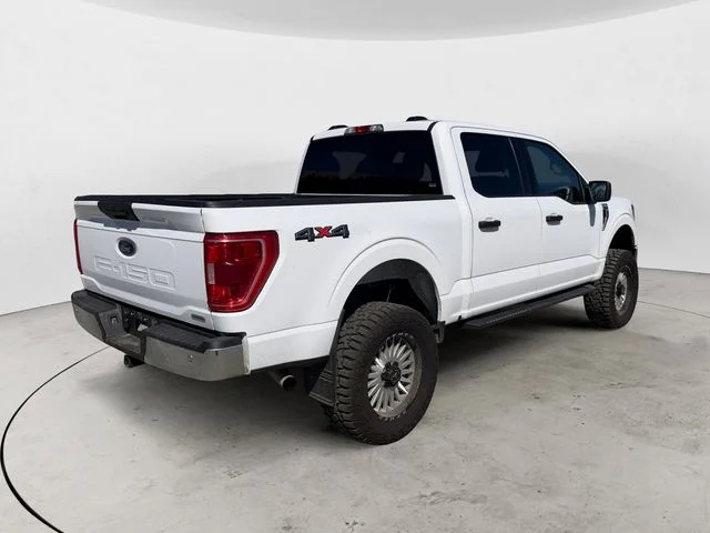 Certified Used 2023 Oxford White Ford XLT image 5