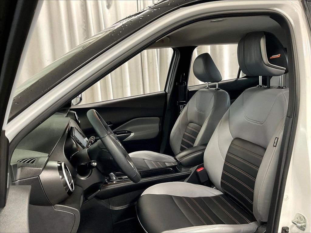 Used 2023 White Nissan SR image 10