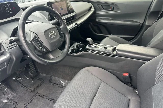 Used 2023  Toyota LE image 11