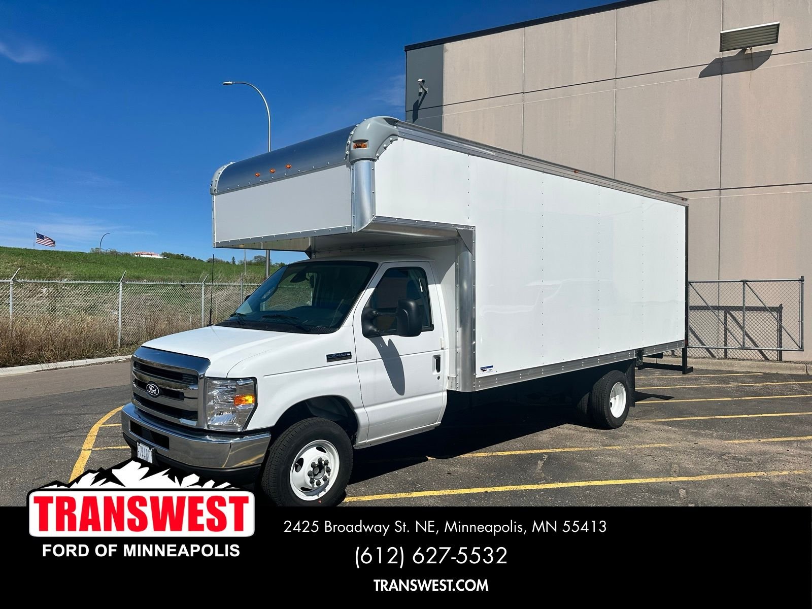 2026 Ford E-Series DRW E-450 Super Duty 176 in WB's photo