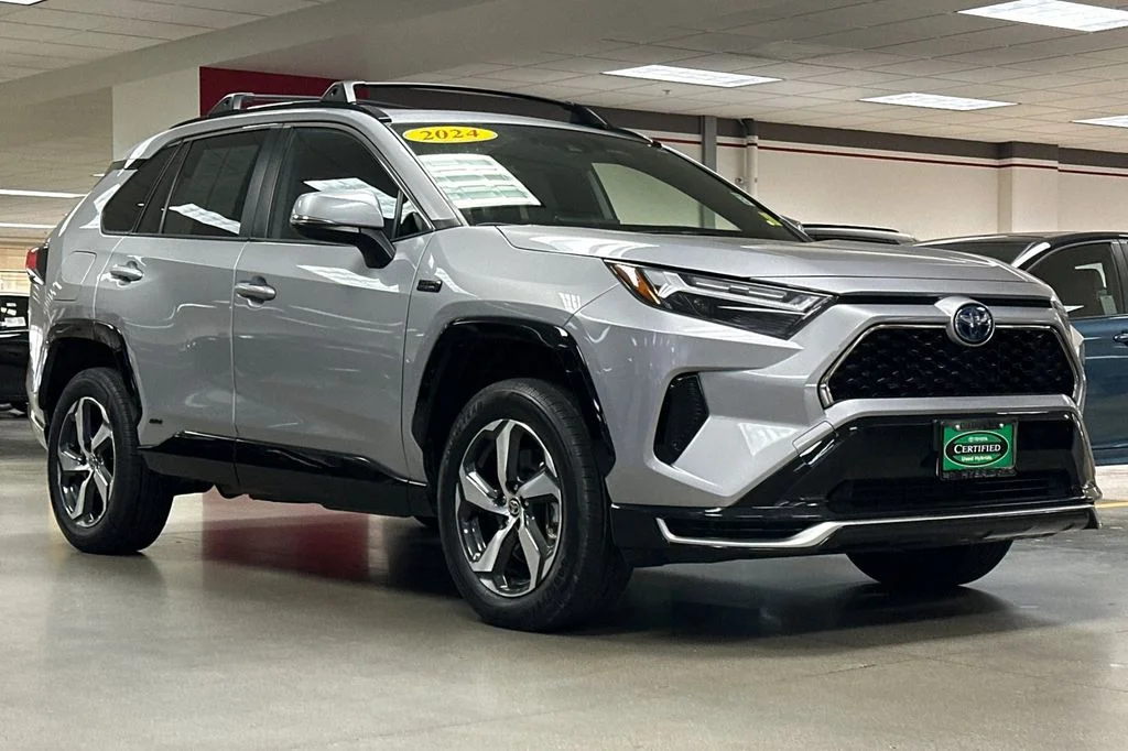 Certified Used 2024 Silver Toyota SE image 2