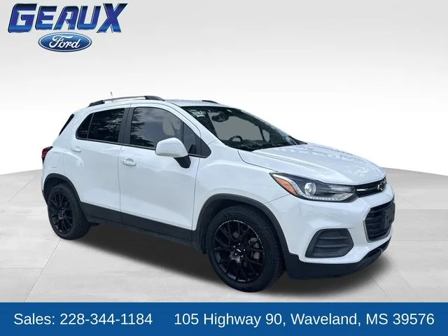 Used 2022 Summit White Chevrolet LT image 1