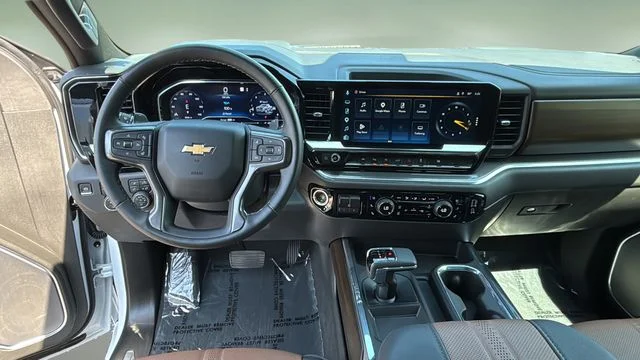 Used 2025 Beige Chevrolet High Country image 10