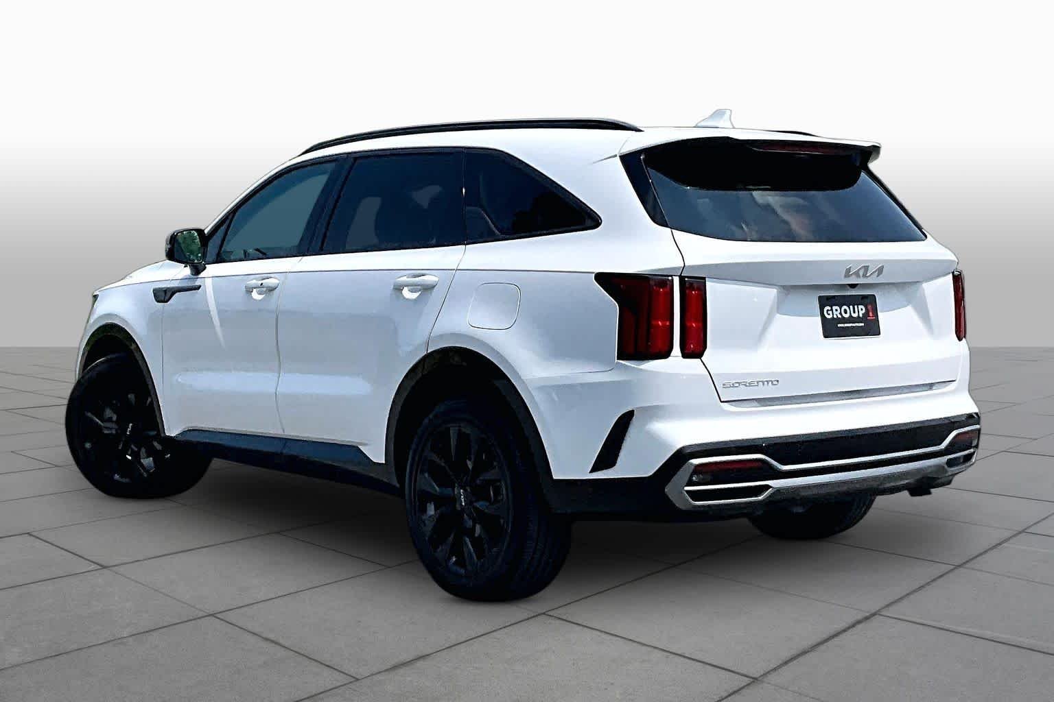 Used 2023 Glacial White Pearl Kia SX image 12
