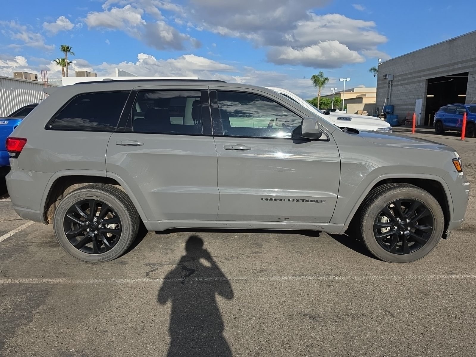 2020 Jeep Grand Cherokee Altitude photo 5