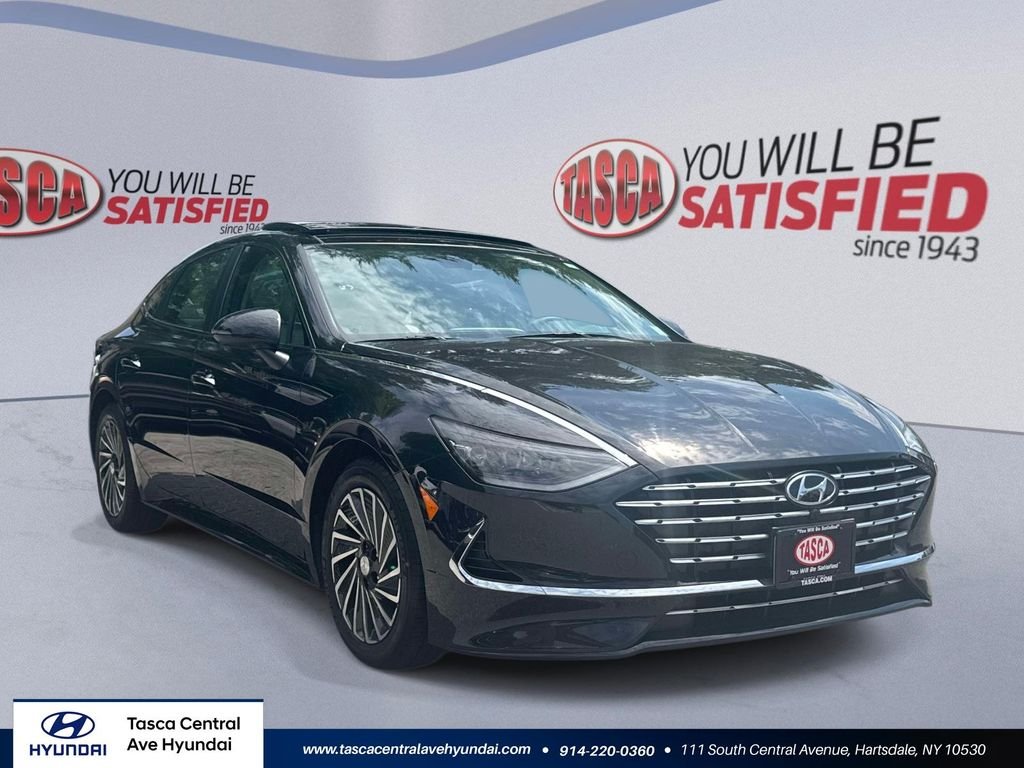 Used 2023 Blue Hyundai Limited image 1