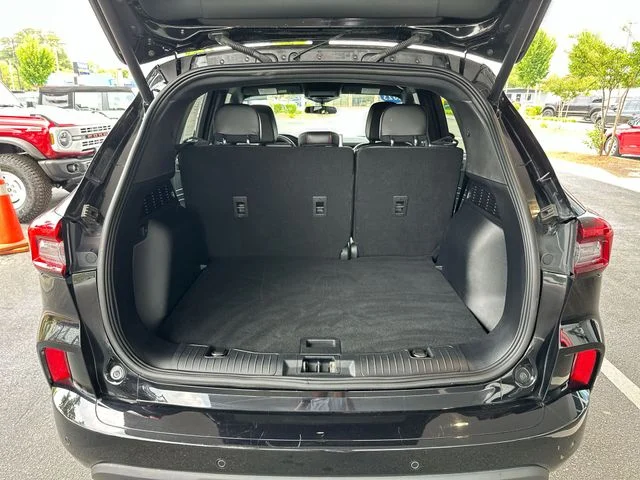 Used 2023 Black Ford ST-Line image 24