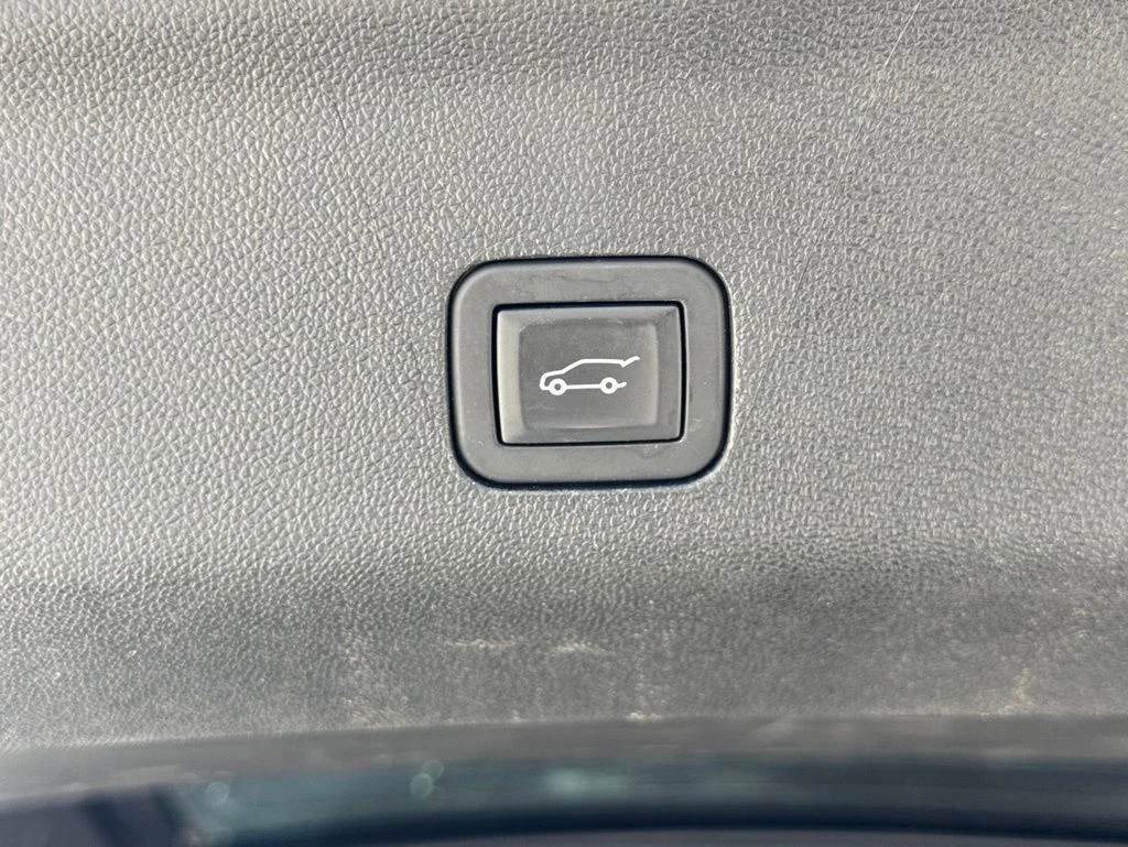 Used 2025 Black Chevrolet LT image 32
