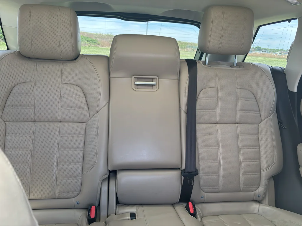 Used 2017 Silicon Silver Metallic Land Rover Autobiography image 28