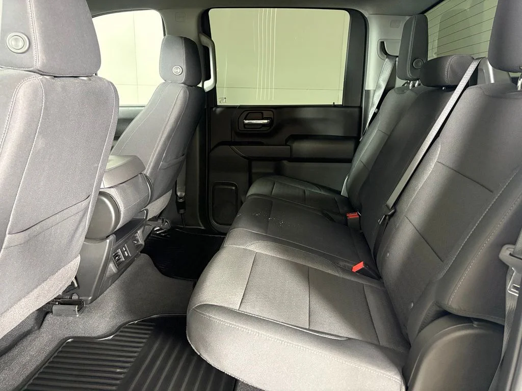 Used 2025 White Chevrolet Custom image 42