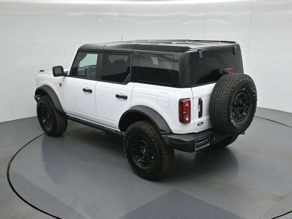 New 2026 White Ford Badlands image 38