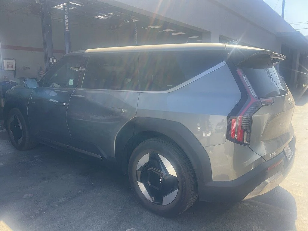 Used 2024 Gray Kia Light Long Range image 3