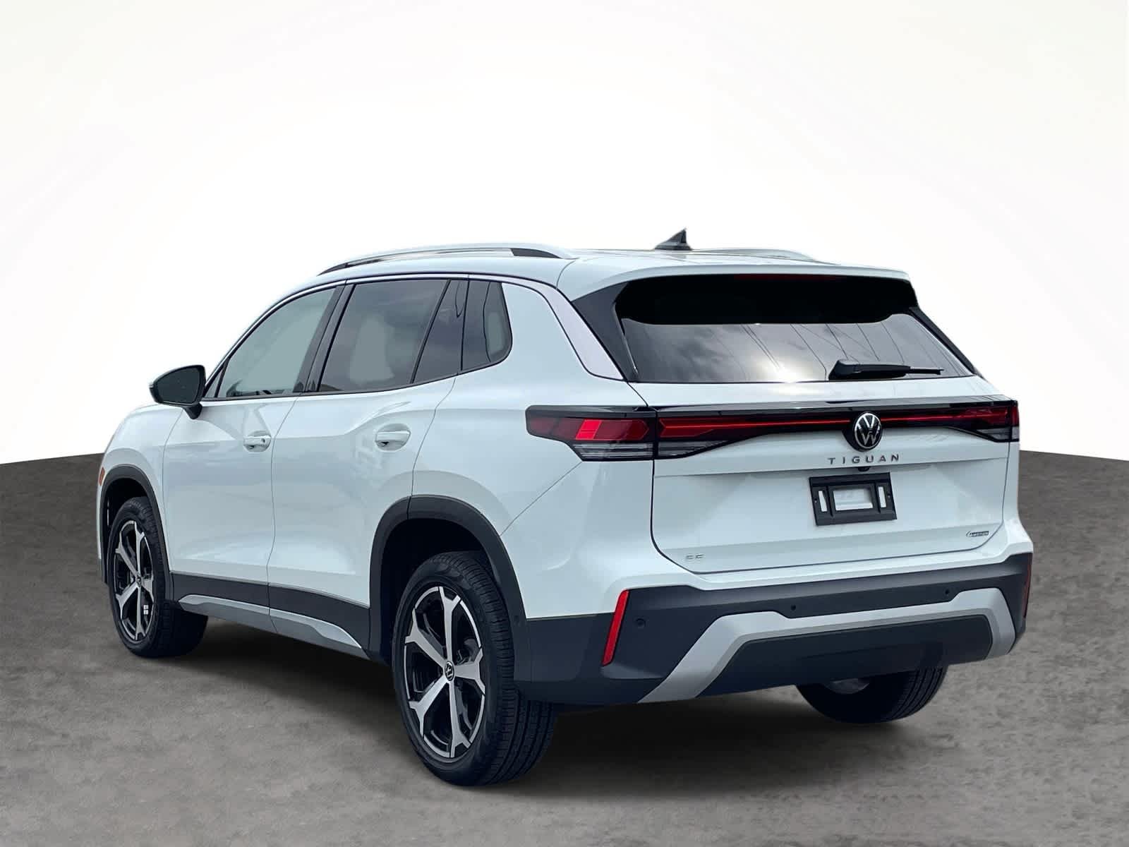New 2026 Pure White Volkswagen SE image 5