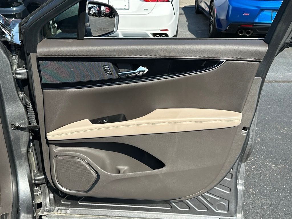 Used 2023 Gray Lincoln Standard image 23