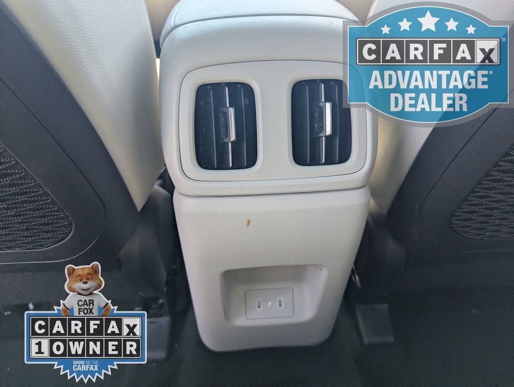 Used 2025  Hyundai Limited image 20