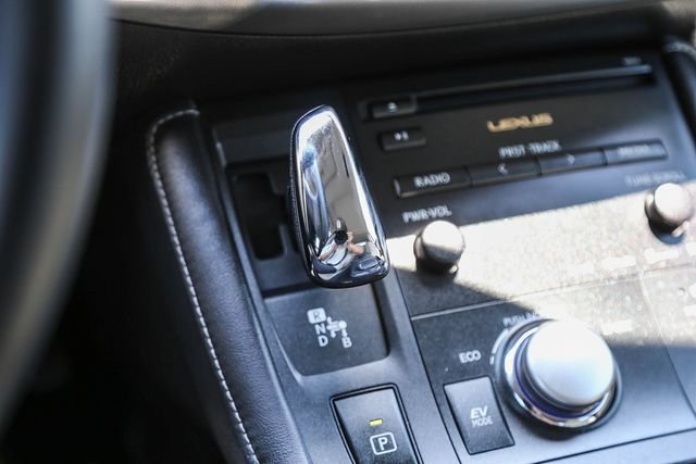 Used 2013 Black Lexus 200h image 28