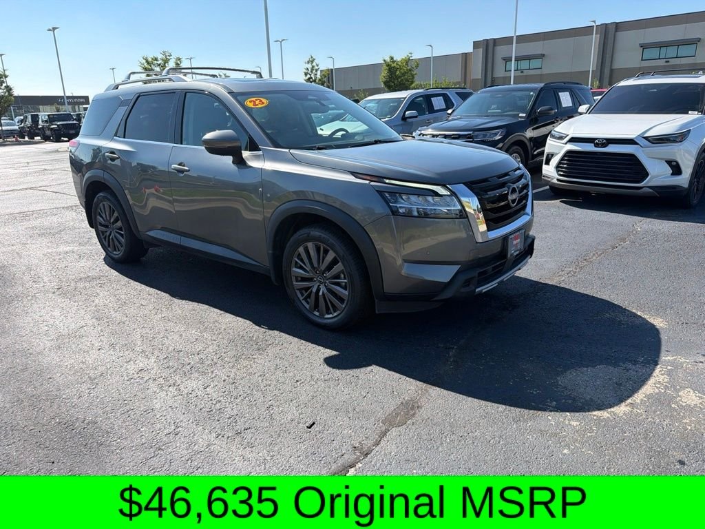 2023 Nissan Pathfinder SL