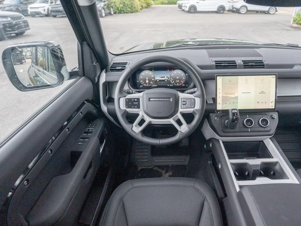 New 2026 Santorini Black Land Rover S image 12
