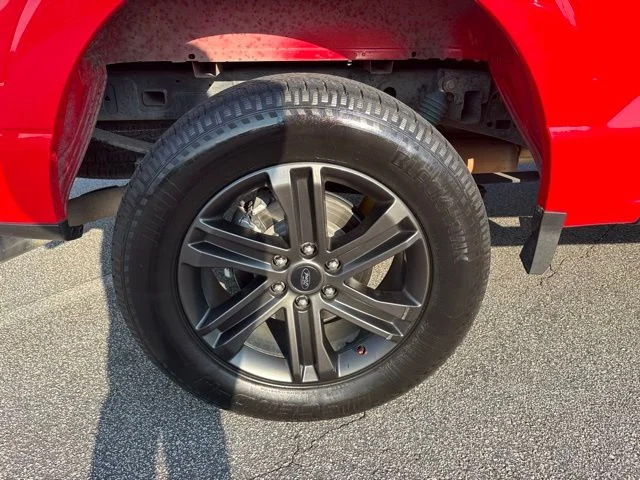 Used 2021 Red Ford XLT image 5