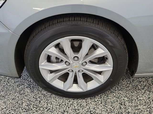Used 2024 Gray Chevrolet LT image 5