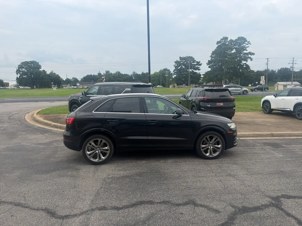 Used 2016 Brilliant Black Audi Premium Plus image 7