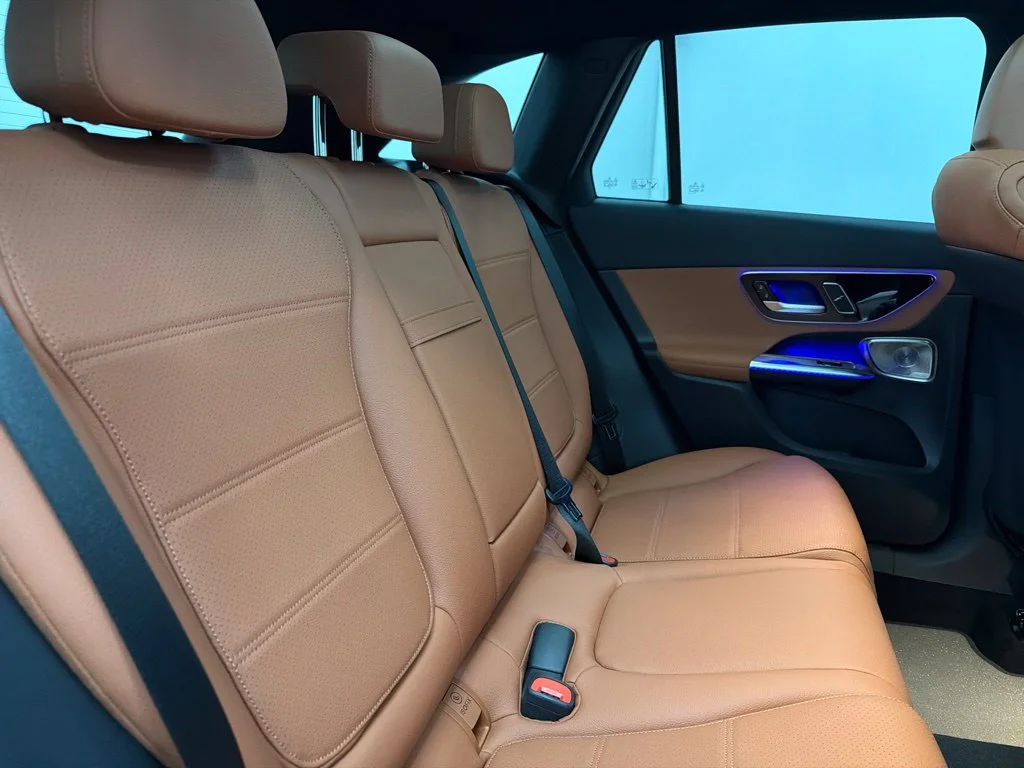 New 2027 Silver Mercedes-Benz GLC 300 image 29