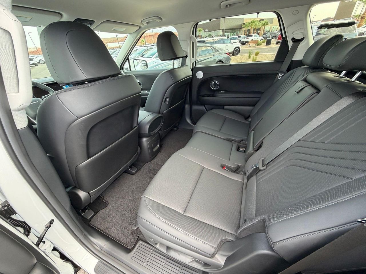 New 2027 White Hyundai SEL image 34