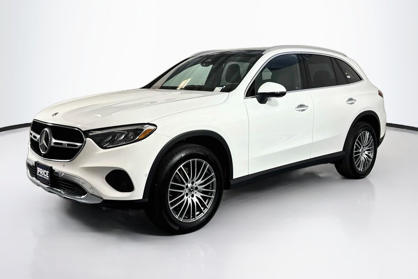 Certified Used 2026 Polar White Mercedes-Benz GLC 300 image 1