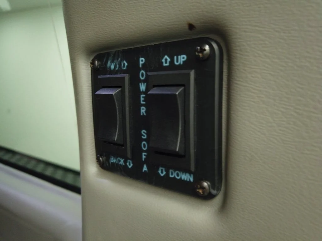 Used 2020 Summit White GMC Work Van image 8