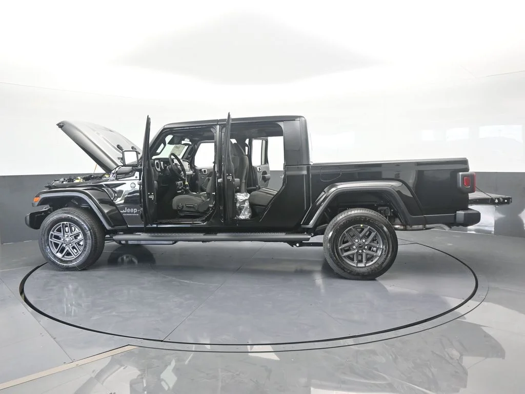 New 2026 Black Clear-Coat Exterior Paint Jeep Sport S image 65