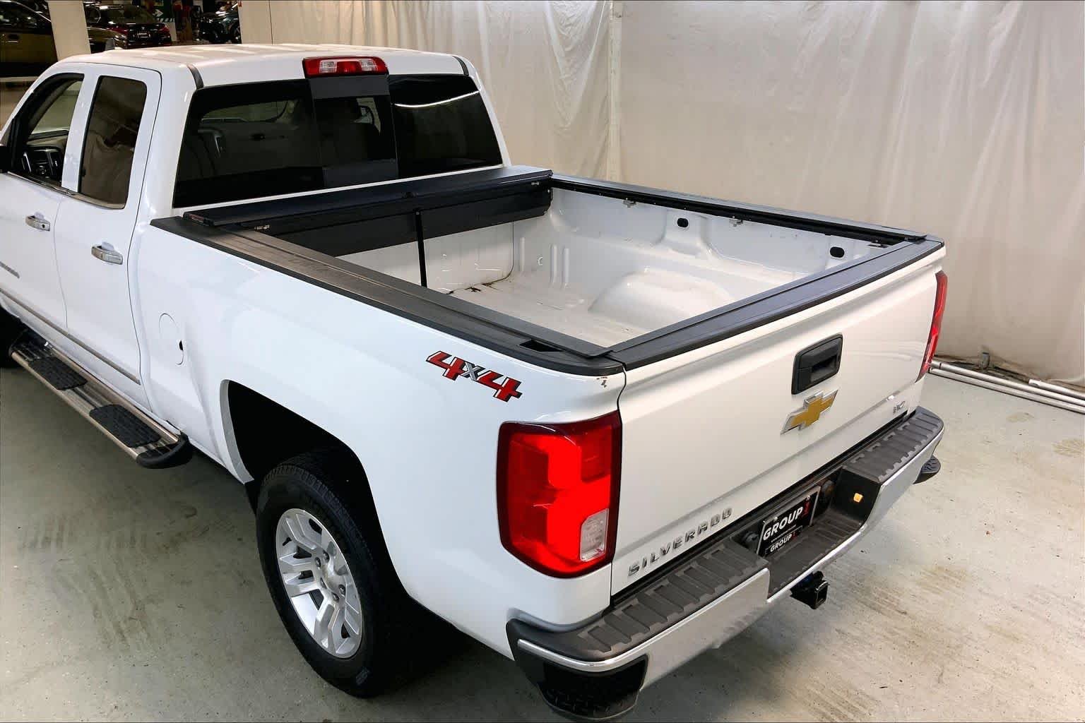 Used 2018 Summit White Chevrolet LTZ image 33