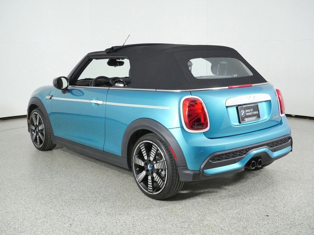 Used 2024  MINI Iconic image 14