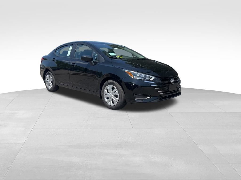 2025 Nissan Versa 1.6 S photo 4