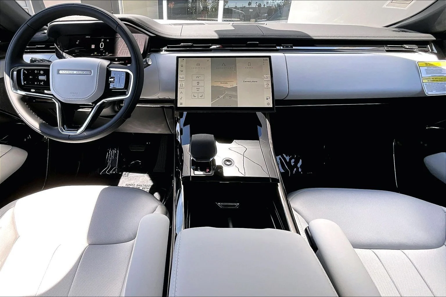 New 2026 Fuji White Land Rover SE image 5